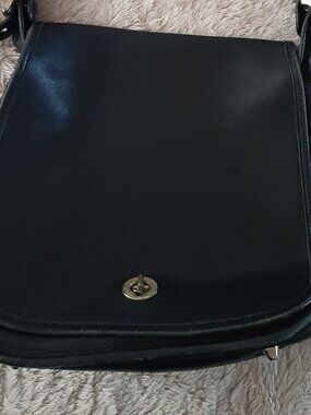 COACH CROSSBODY LEATHER BAG